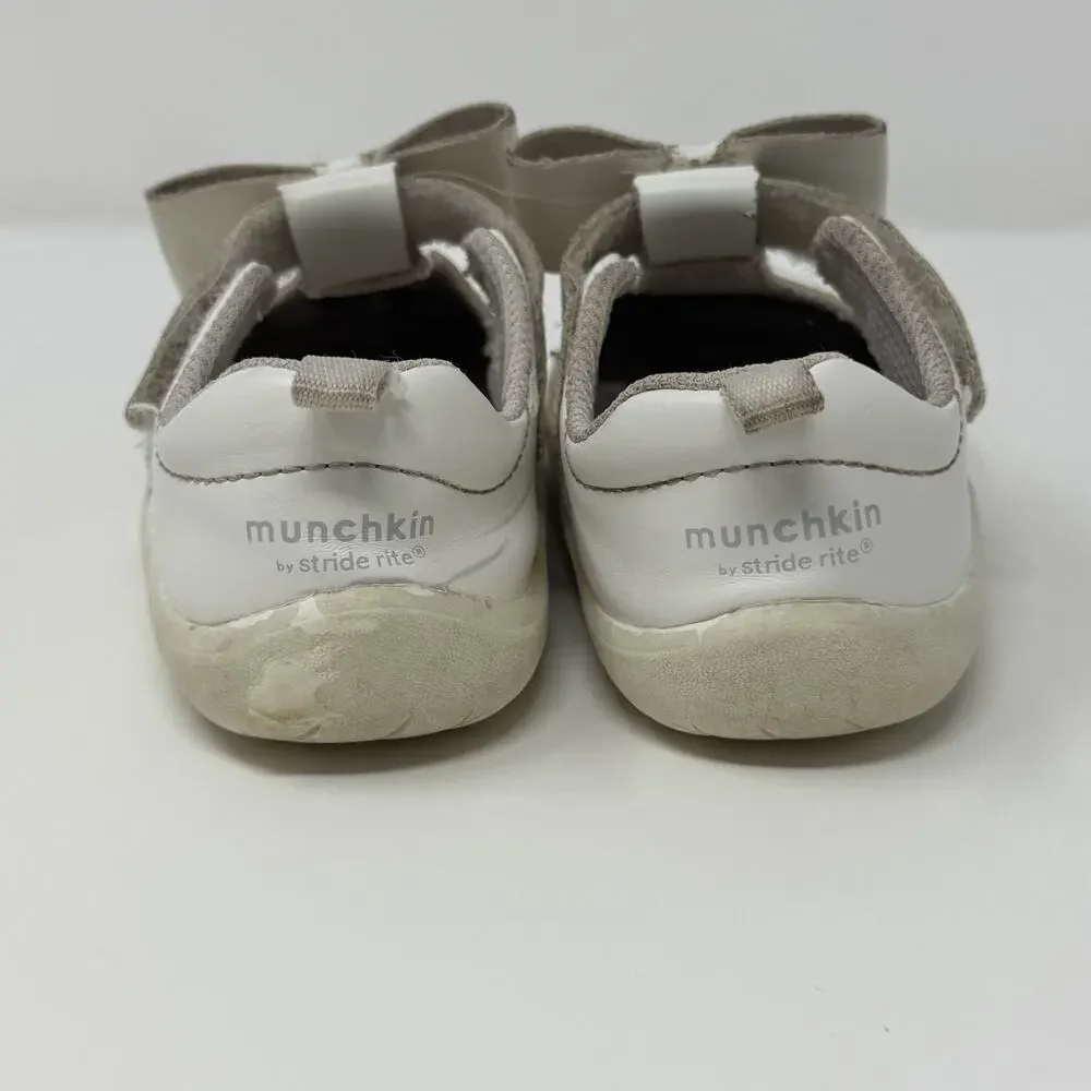 Munchkin Stride Rite Peyson White Mary Jane Shoes 6M